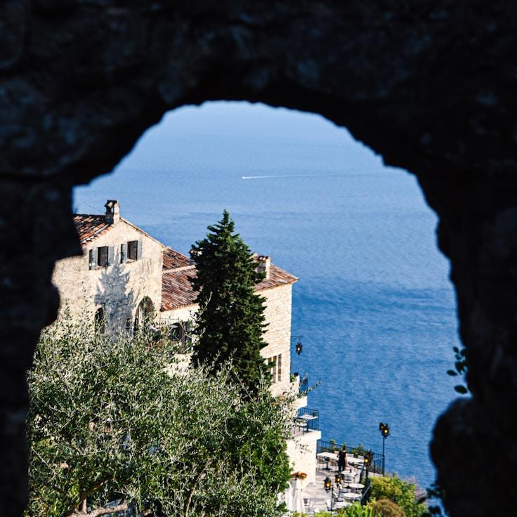 Family terraces and cafés for calm evenings in Seattle